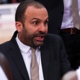 Parker traži novac od rođenog brata Tonija 3