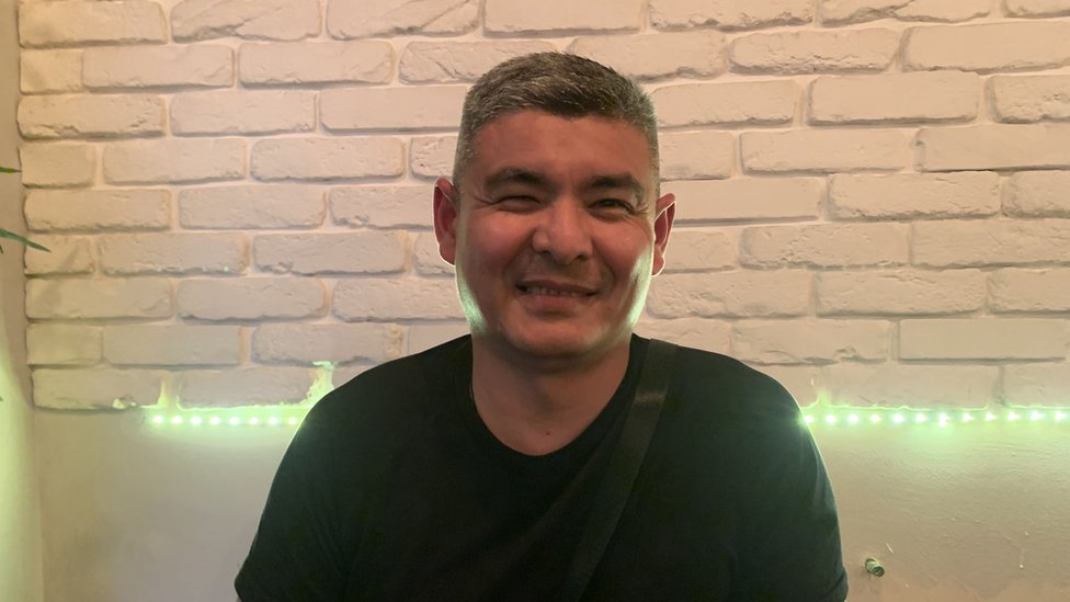 Pravoslavni Kazahstanac u Beogradu prvi azilant sa srpskim izbegličkim pasošem 6 Bogdan