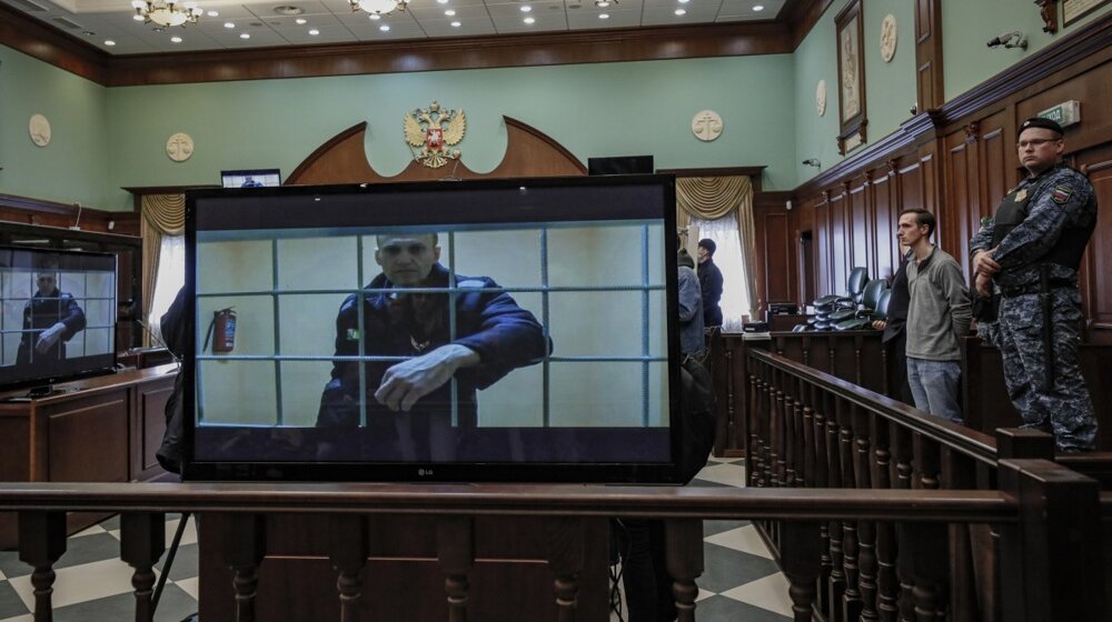 Odluka suda u Moskvi: Novinarka koja je pratila suđenje Navaljnom ostaje u pritvoru 1