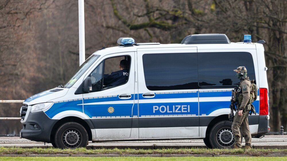 Nemačka policija uhapsila 10 osoba povezanih sa grupom krijumčara ljudi iz Kine 1