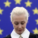 "Ljoša, hvala ti za 26 godina apsolutne sreće": Julija Navaljni nekoliko minuta nakon sahrane supruga 3