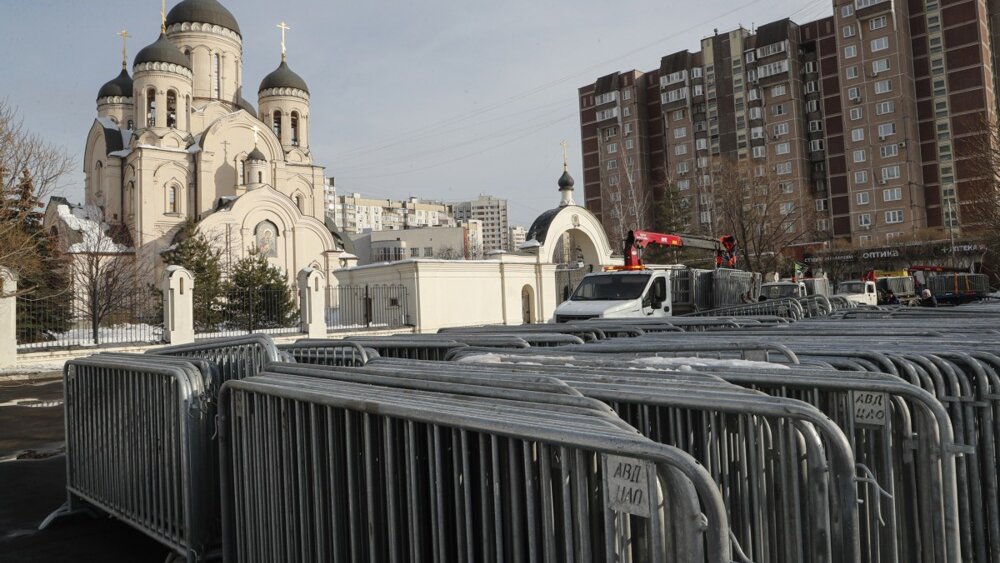 Danas sahrana Alekseja Navaljnog: Vlasti postavile kamere, a pripremljene i metalne ograde oko groblja 2
