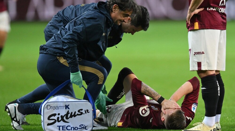 Krici i jauci i u Torinu i na San Mamesu: Ilić, De Jong i Pedri odvojeni od terena nekoliko nedelja (FOTO) 1