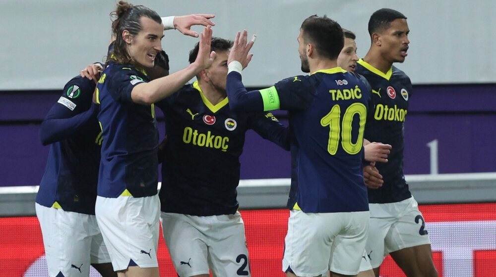 Navijači Trabzona napali Dušana Tadića i igrače Fenerbahčea (VIDEO) 1