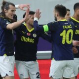 Navijači Trabzona napali Dušana Tadića i igrače Fenerbahčea (VIDEO) 3
