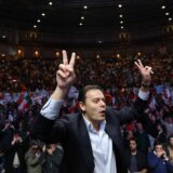 "Iskusni patrlamentarac sa nadimkom Grašak": Ko je Luis Montenegro, potencijalno novi premijer Portugala? 3