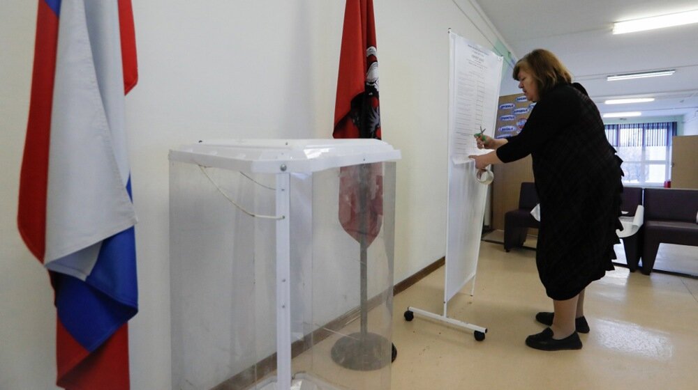 Otvorena prva biračka mesta na predsedničkim izborima u Rusiji 1