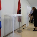 Otvorena prva biračka mesta na predsedničkim izborima u Rusiji 11