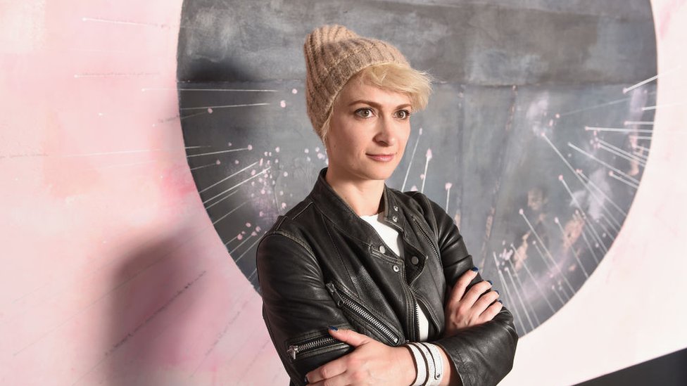 Holivud i tragedija: Oružarka osuđena zbog smrti snimateljke na snimanju filma Rđa 1 Halina Hačins