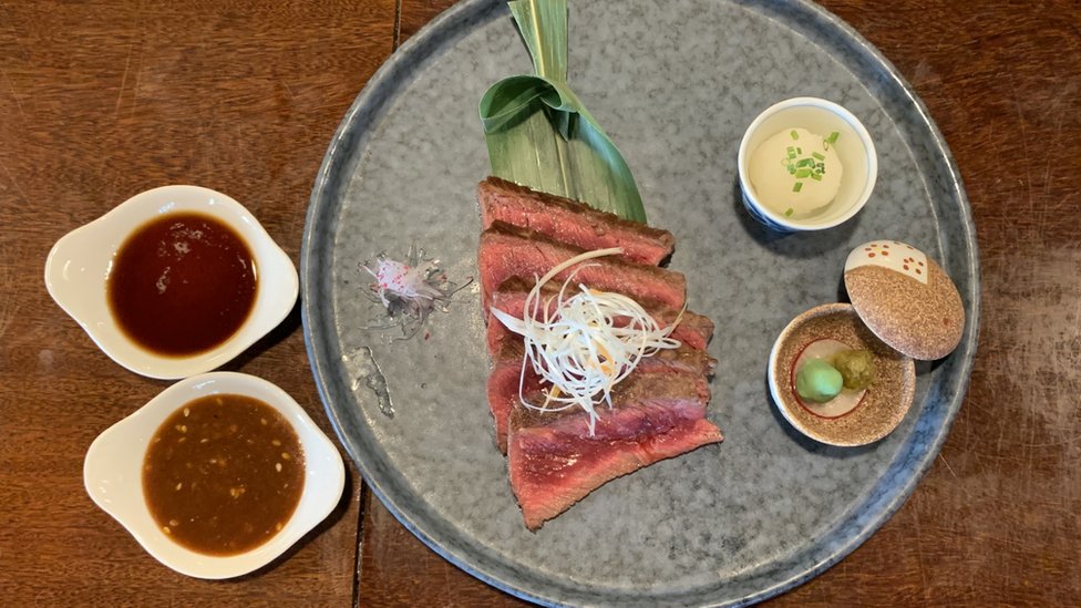 Zalogaj mesa zlata vredan: Skupocene japanske vagju krave stigle u Srbiju 3 Spremna vagju govedina