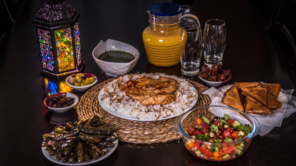 Obroci za iftar, Raamazan