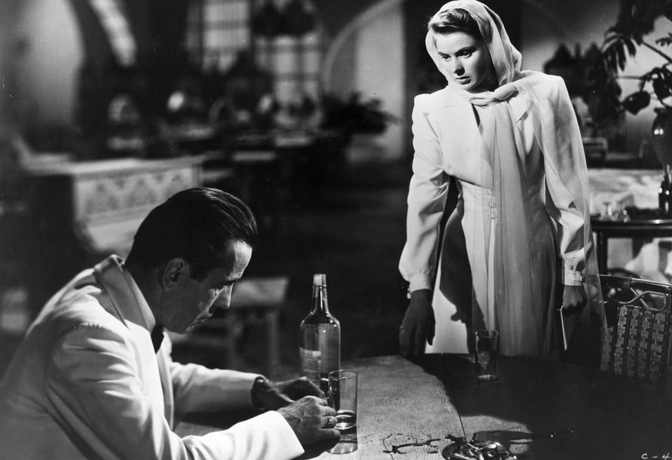 Oskarom ovenčana Kazablanka sa Hemfrijem Bogartom i Ingrid Bergman u glavnom ulogama je Vorner Brosov i smatra se jednim od najboljih filmova svih vremena