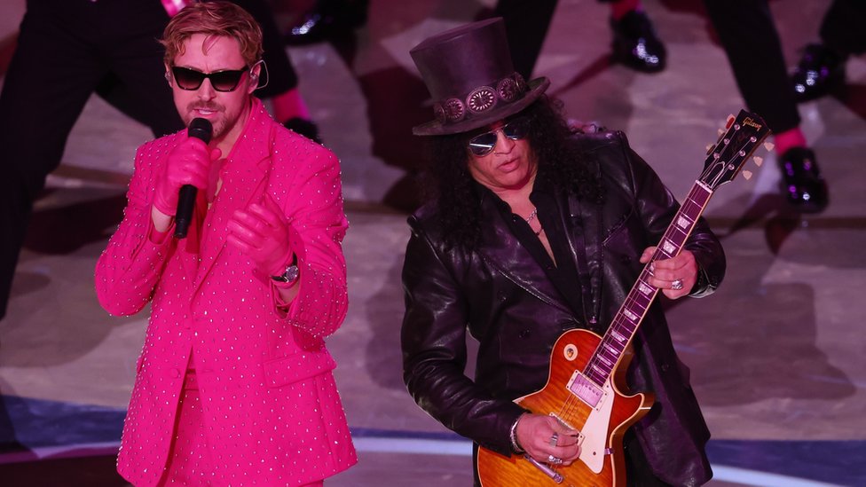 Oskar 2024: Rajan Gosling i Sleš, problemi sa garderobom i viralni obračun Kimela i Trampa 1 Rajan Gosling i Sleš