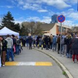 Izbori u Rusiji 2024: Ruski državljani u Srbiji čekaju duže od dva sata da bi glasali na izborima 6