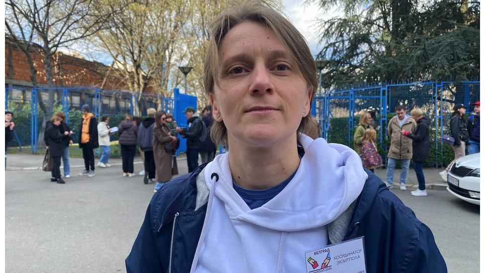 Izbori u Rusiji 2024: Ruski državljani u Srbiji čekaju duže od dva sata da bi glasali na izborima 3 Ekaterina Malahova, koordinatorka Egzitpola i volonterka asocijacije volontera Glasaj u inostranstvu (Golosuй za rubkžom