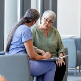 'Dodatna smena': Od žena se na poslu očekuje emocionalni rad koji nije plaćen 4