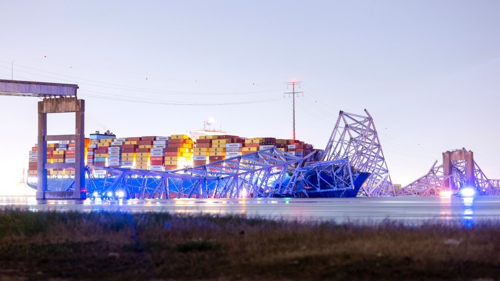 Amerika: Srušio se most u Baltimoru posle udara broda, traga se za šest ljudi 10 Most u Baltimoru