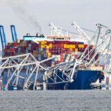Amerika: Srušio se most u Baltimoru posle udara broda, traga se za šest ljudi 6