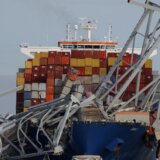 Amerika: Srušio se most u Baltimoru posle udara broda, šestoro se smatra mrtvim 8