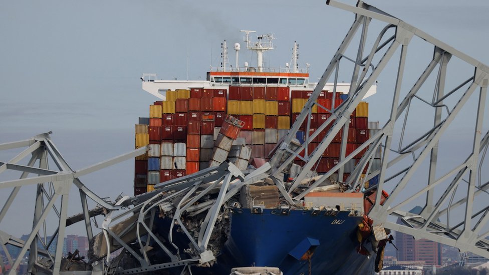 Amerika: Srušio se most u Baltimoru posle udara broda, šestoro se smatra mrtvim 1 Most u Baltimoru, teretni brod udario u most u Baltimoru