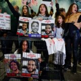 Izrael i Palestinci: Rođaci zarobljenih Izraelaca uhapšeni na protestu zbog prekida pregovora u Gazi 6