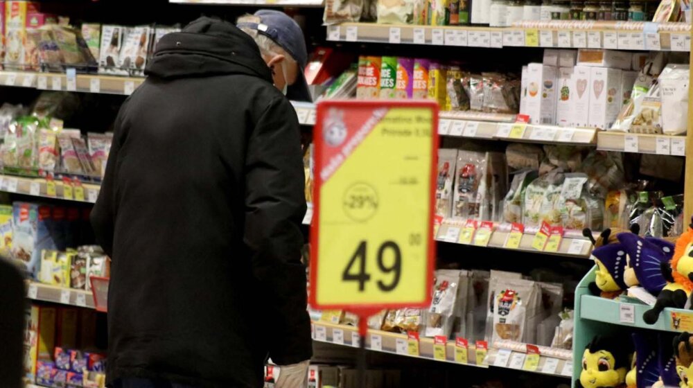 "Kontrola cena, služi da se odgovornost prebaci sa državnih organa na 'zle trgovce'" 1