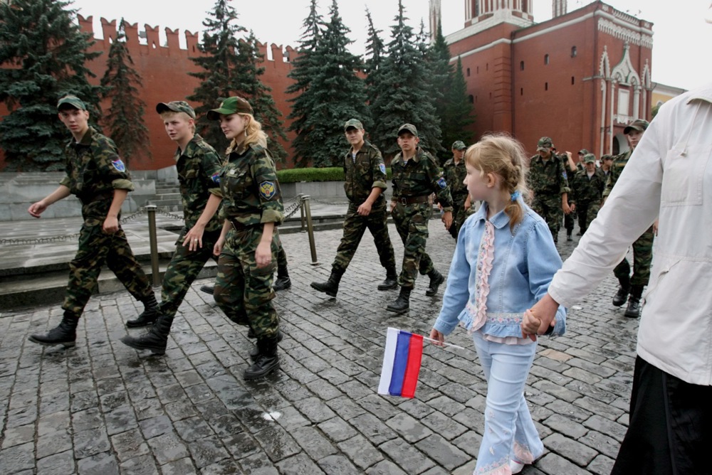"Ruska ratna mašina pokušava da ukrajinske tinejdžere pretvori u vojnike": CNN o deci iz Ukrajine koja su prebačena u Rusiju 2