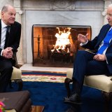 Šolc i Bajden obećali nastavak snažne pomoći Ukrajini 3