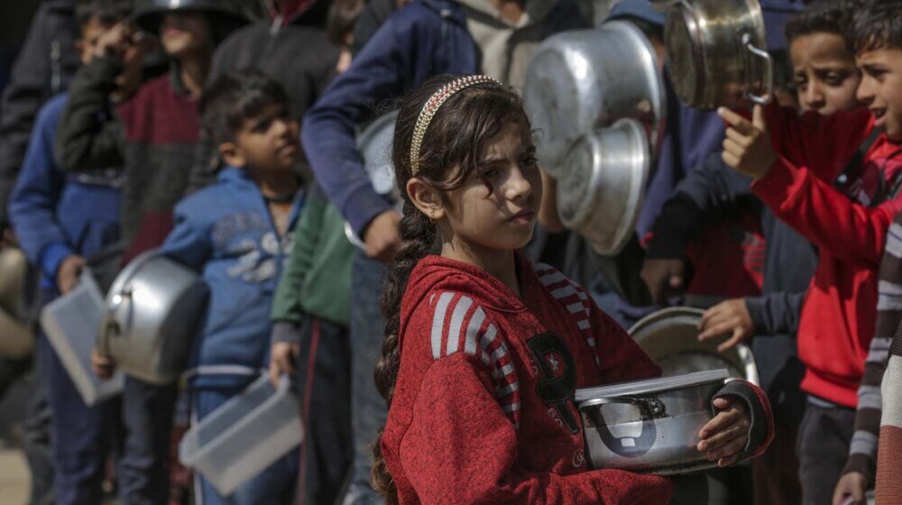 "Ceo svet je gledao kako umire": Međunarodne organizacije upozorile na neuhranjenost i glad u Pojasu Gaze 1