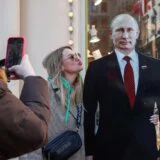 “Dolazi Vladimir”: Srpski bend “Džepovi” objavio pesmu u znak podrške Putinu, pogledajte spot (VIDEO) 6