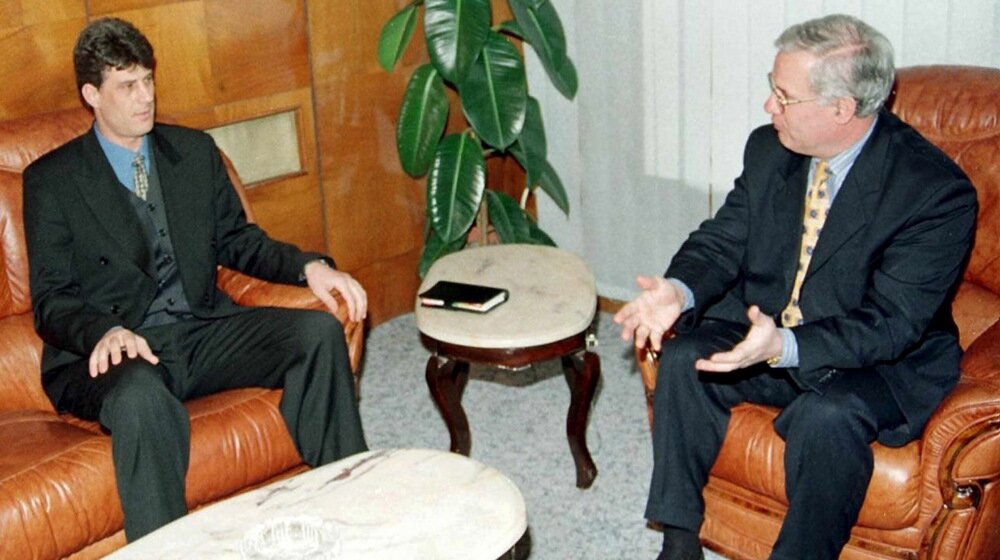 Ko je činio albansku delegaciju u Rambujeu? 1