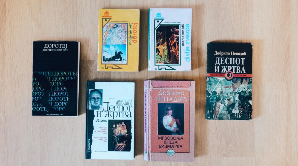 Otvorena izložba pod naslovom „Dorotej za sve“ i podnaslovom: „Ne kvari omladinu vrhunska književnost već vrhunsko neznanje“ (FOTO) 1