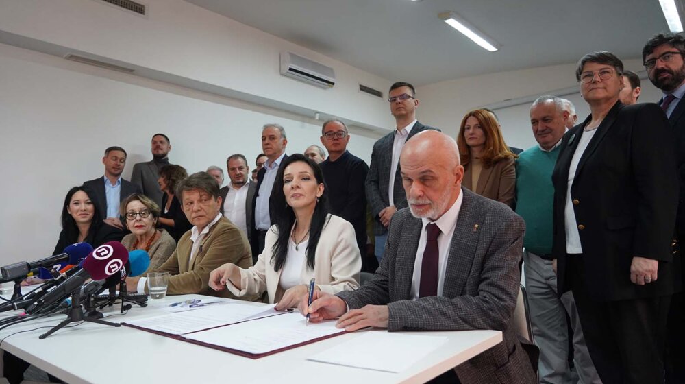 Odbijanje funkcija u Skupštini Srbije početak je aktivnog bojkota sistema 1