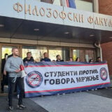 Blokiran Filozofski fakultet u Novom Sadu zbog "govora mržnje": Nastavlja se kampanja protiv Dinka Gruhonjića (VIDEO) 6