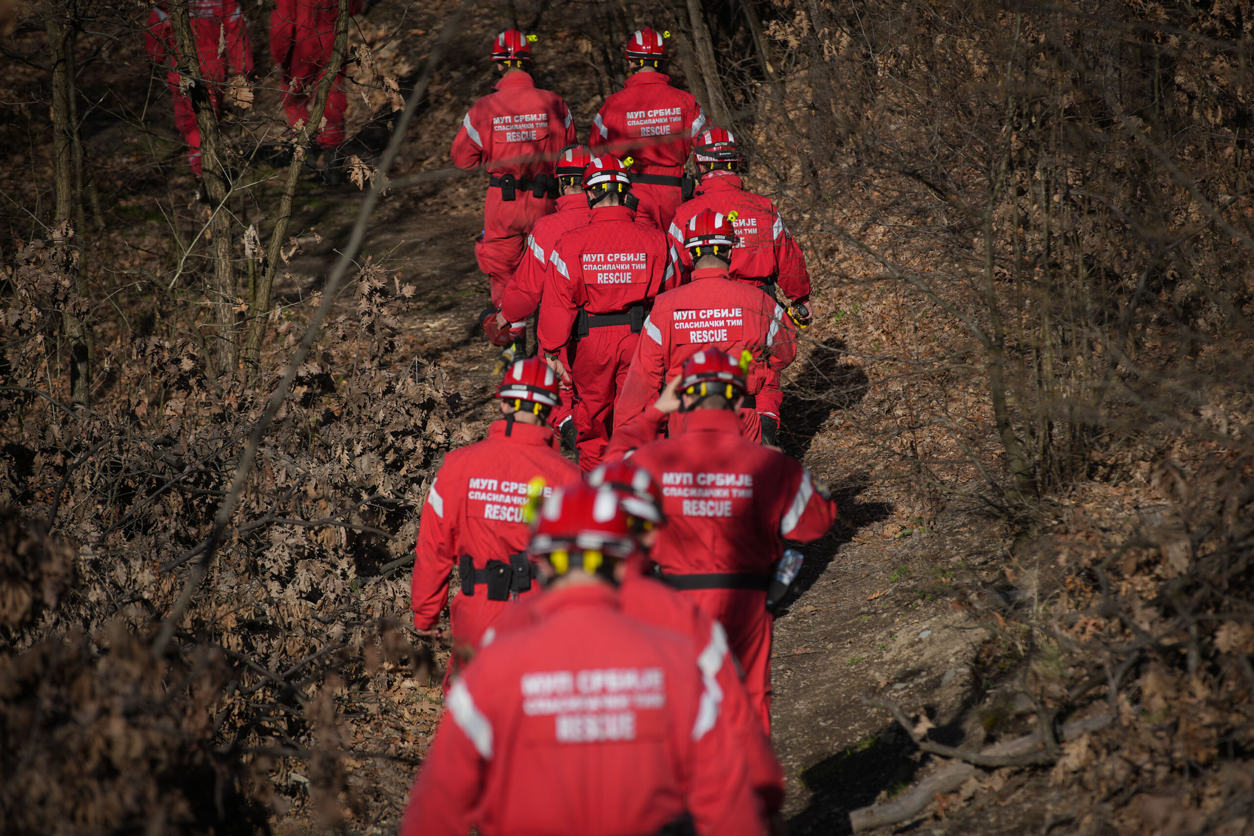 MUP se oglasio o potrazi za nestalom devojčicom: Pretraženi su tuneli, podzemni kanali i šahtovi, nisu pronađeni nikakvi tragovi (FOTO) 6