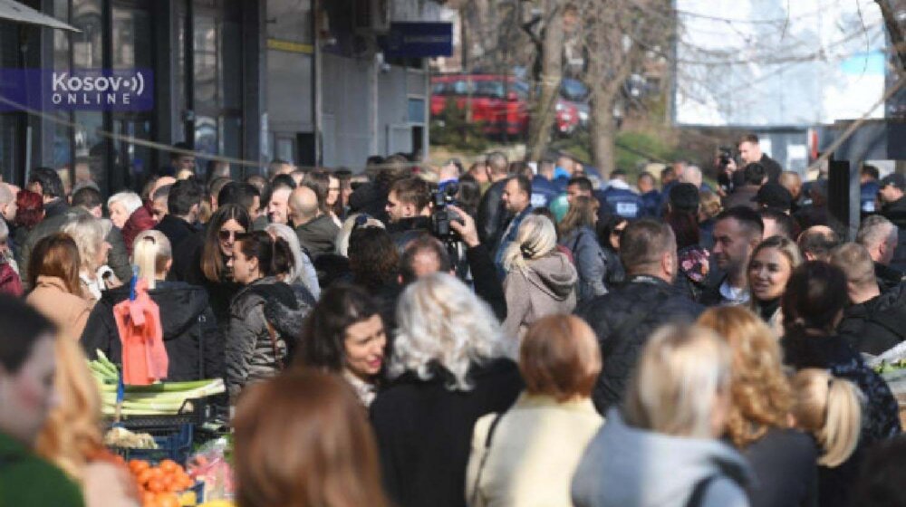 Vlada Kosova delila po sto evra studentima pred izbore 1