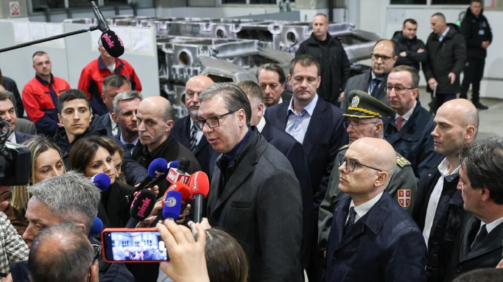 Vučić: Uvoz naoružanja "noćna mora", za izvoz - kupce pronalazimo s lakoćom 1