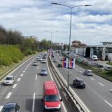 AMSS: Saobraćaj umeren, u toku dana očekuje se više vozila na auto-putevima i graničnim prelazima 10