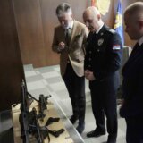 MUP predao Muzeju žrtava genocida 46 komada trofejnog oružja 1