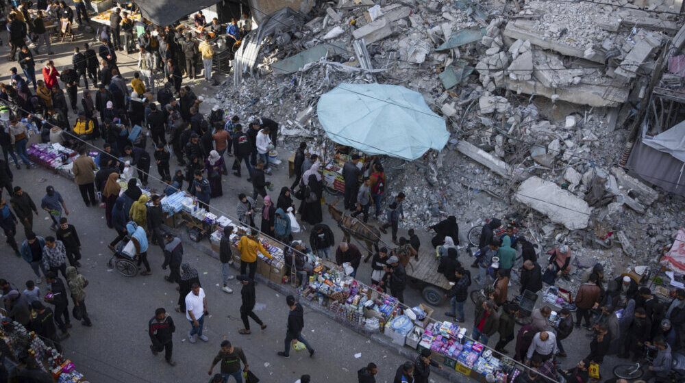 Izraelska vojska demantovala da je napala ljude koja su čekali humanitarnu pomoć u Pojasu Gaze 1