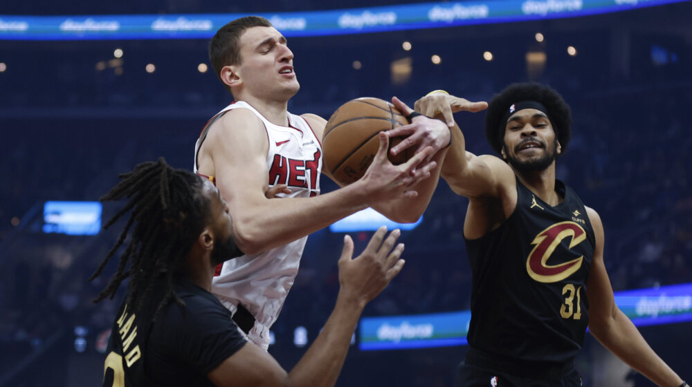 Majami pobedio Klivlend uz 14 poena Jovića 1