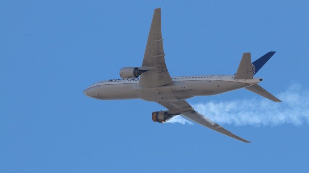 Boing 777 prisilno sleteo, otpala mu guma prilikom poletanja 1