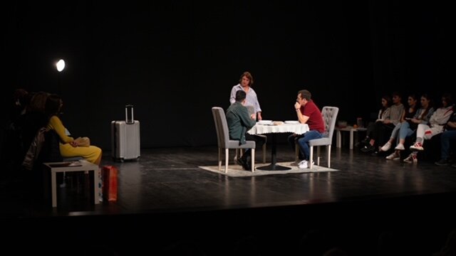 Dragana Varagić: "Ne umemo da prodišemo i da počnemo da mislimo drugačije" 4 Dragana Varagić