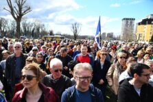 Protest građana zbog najavljene izgradnje crkve kod Štranda u Novom Sadu (FOTO) 5