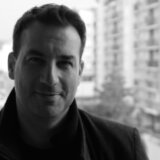 Dramatična priča kafkijanske atmosfere u kojoj prepoznajemo i našu sopstvenu sudbinu: Novi roman Filipa Čolovića "Vir" 1