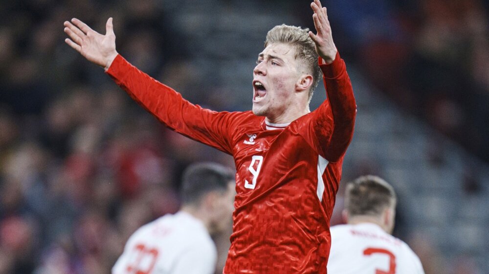 Danska igrom protiv Švajcarske obradovala Piksija, zvižduci za Hojlunda i saigrače 1