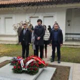 Socijalisti položili vence na grob Slobodana Miloševića: Šta je Marko rekao o dedi? 6