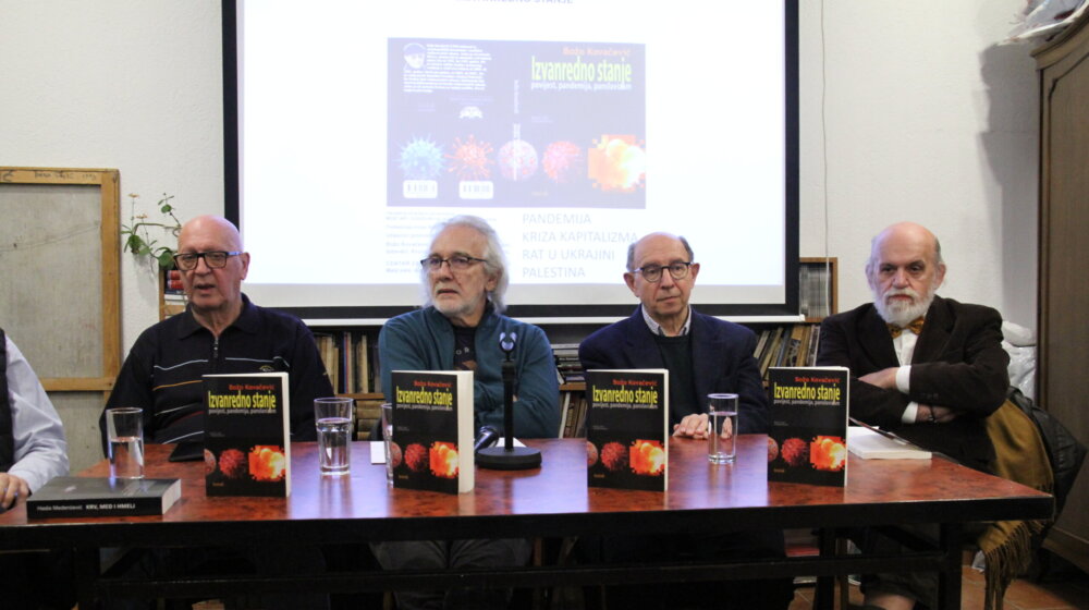 "Knjiga je izvanredna, a stanje u kom živimo je vanredno": Sa promocije "Izvanrednog stanja" Boža Kovačevića 1