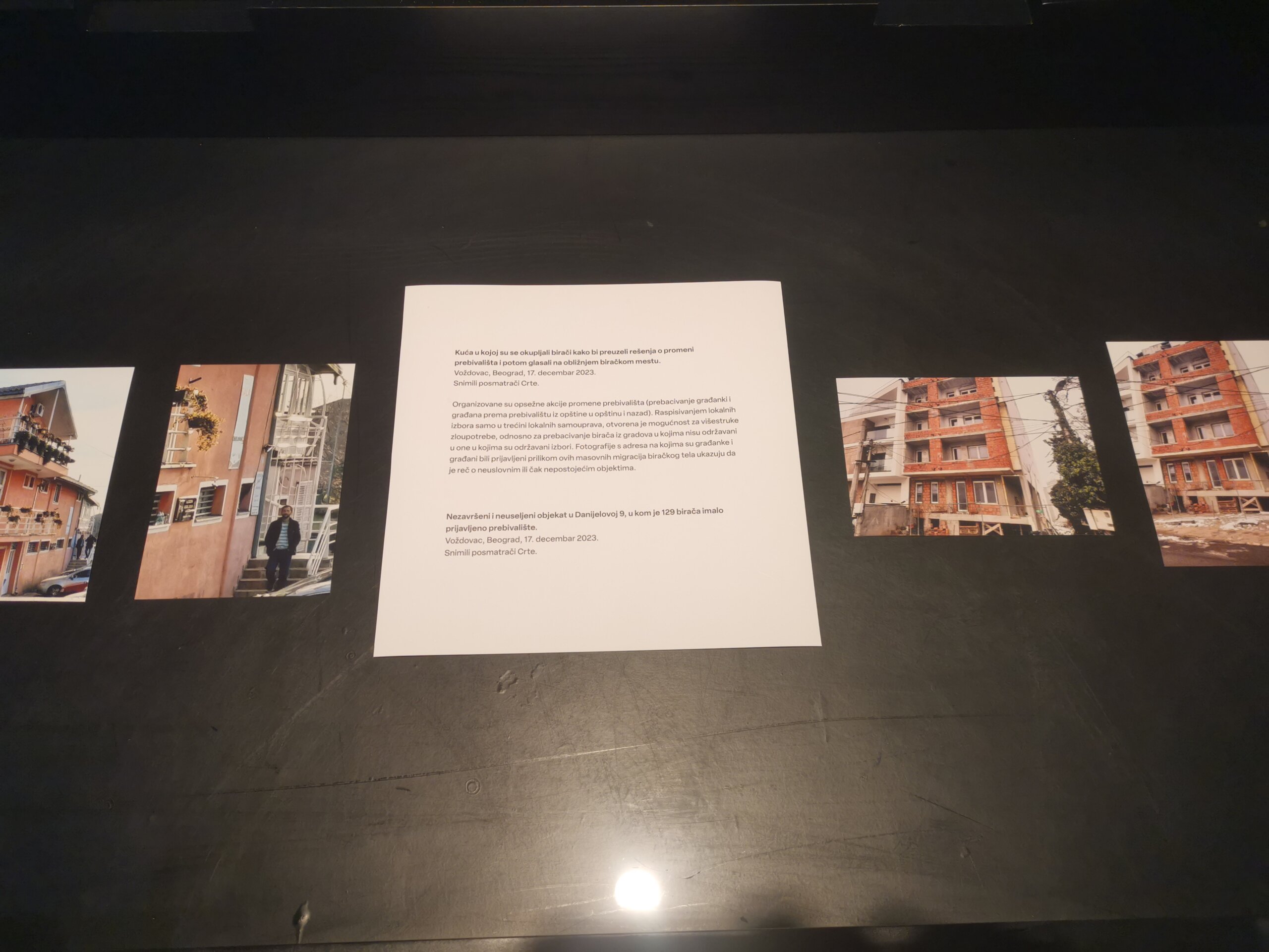 "Rekli su mi da neću dobiti paket hrane jer nisam bila na mitingu. Ali ja sam trudna": Detalji izložbe "Brisanje privida" 4