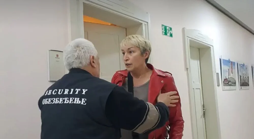 Ko je novinarka Verica Marinčić iz Inđije, koja je fizički napadnuta u prostorijama opštine Inđija? 2